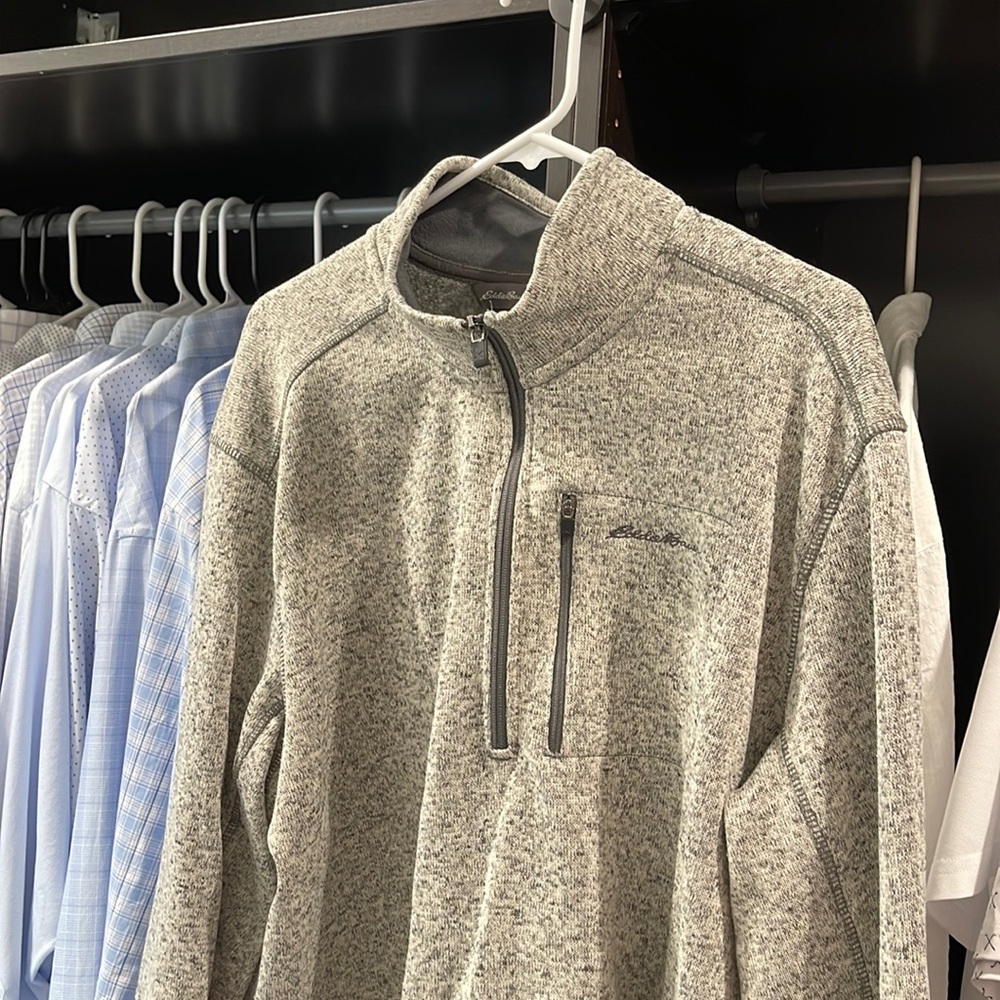 Mens Eddie Bauer 1/4 zip fleece.